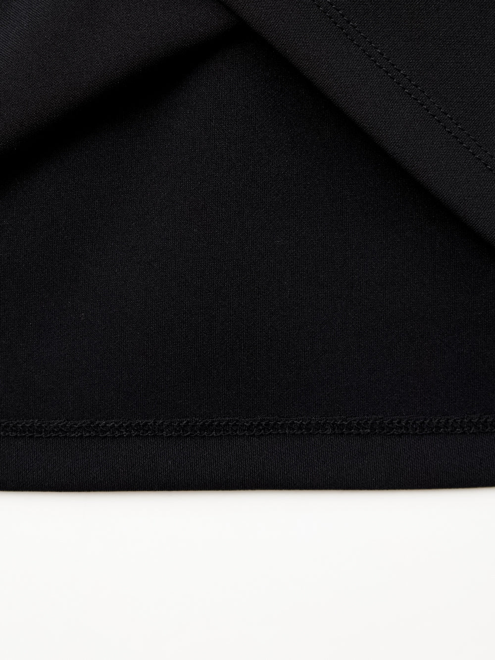 ユタ ハーフムーン リング パンサー タートルネック T シャツ :女性用