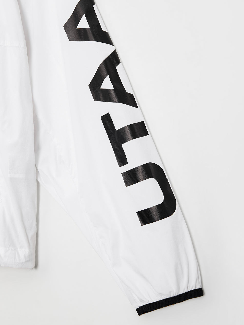 UTAA スローガンモノラインウィンドブレーカージャンパー : Women's