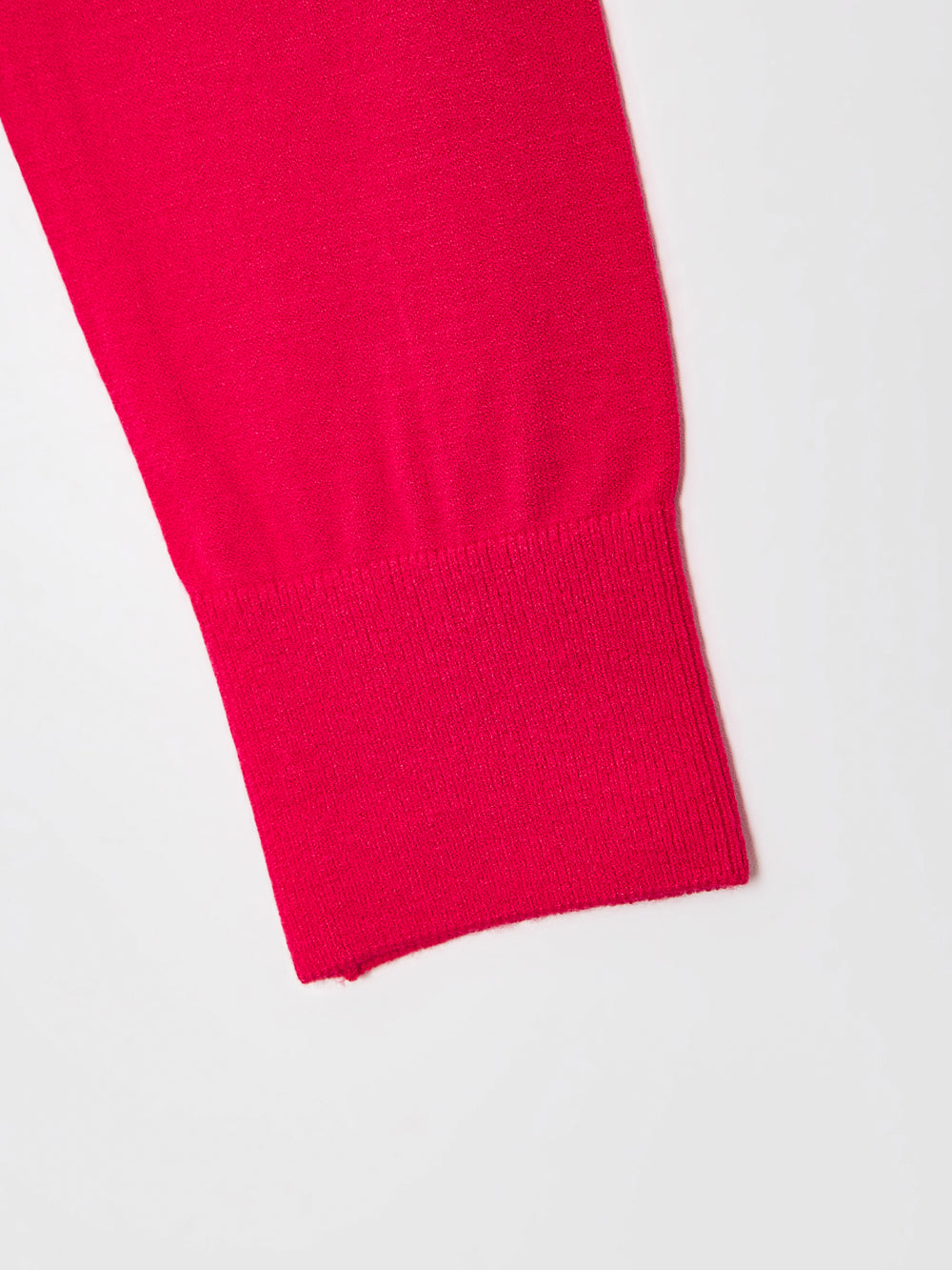 ロゴエンボス ネオンカラー ニットプルオーバー