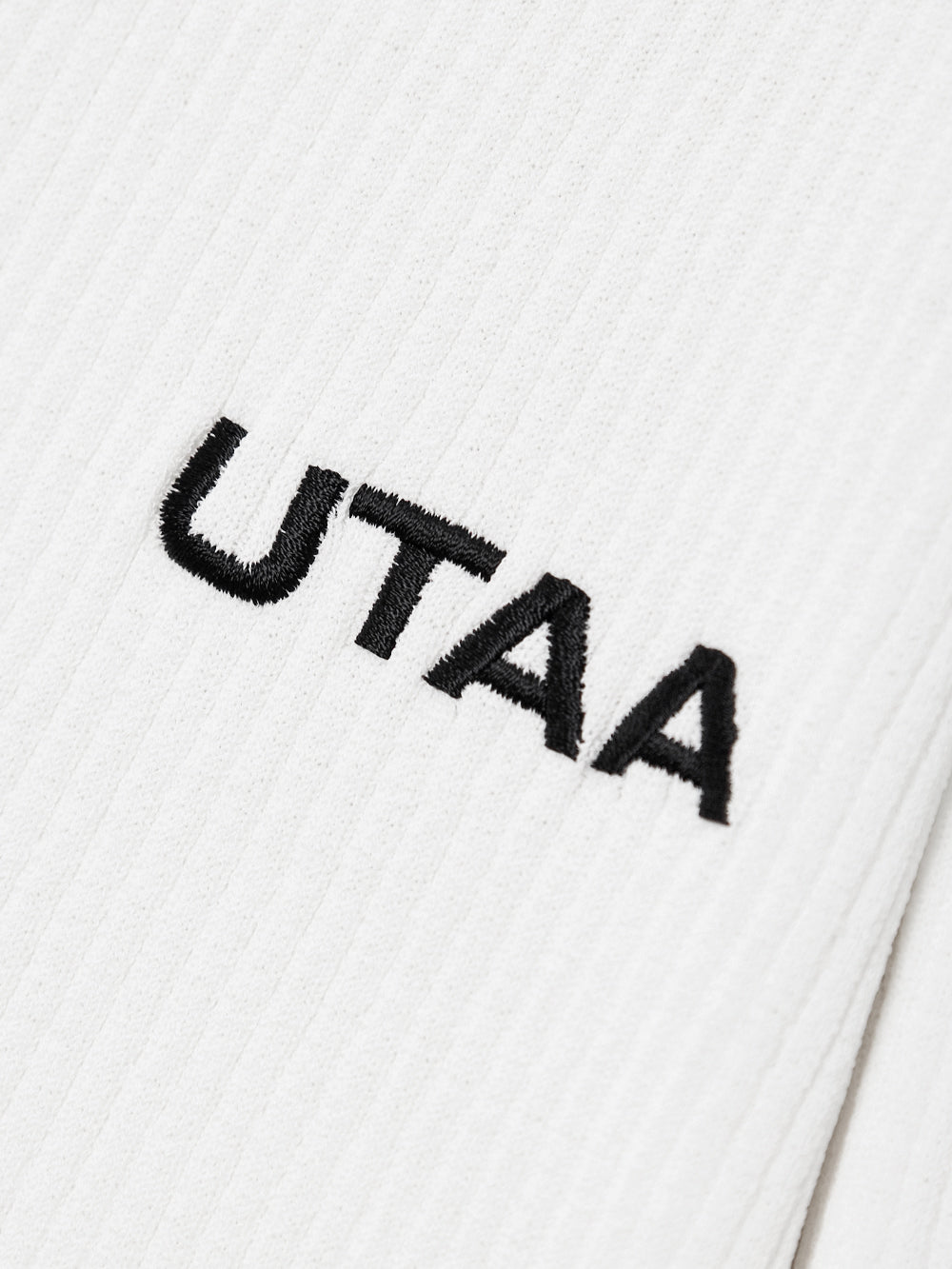 UTAA Peonyフローラルレースタートルネックニットスリーブ ホワイト : Women's