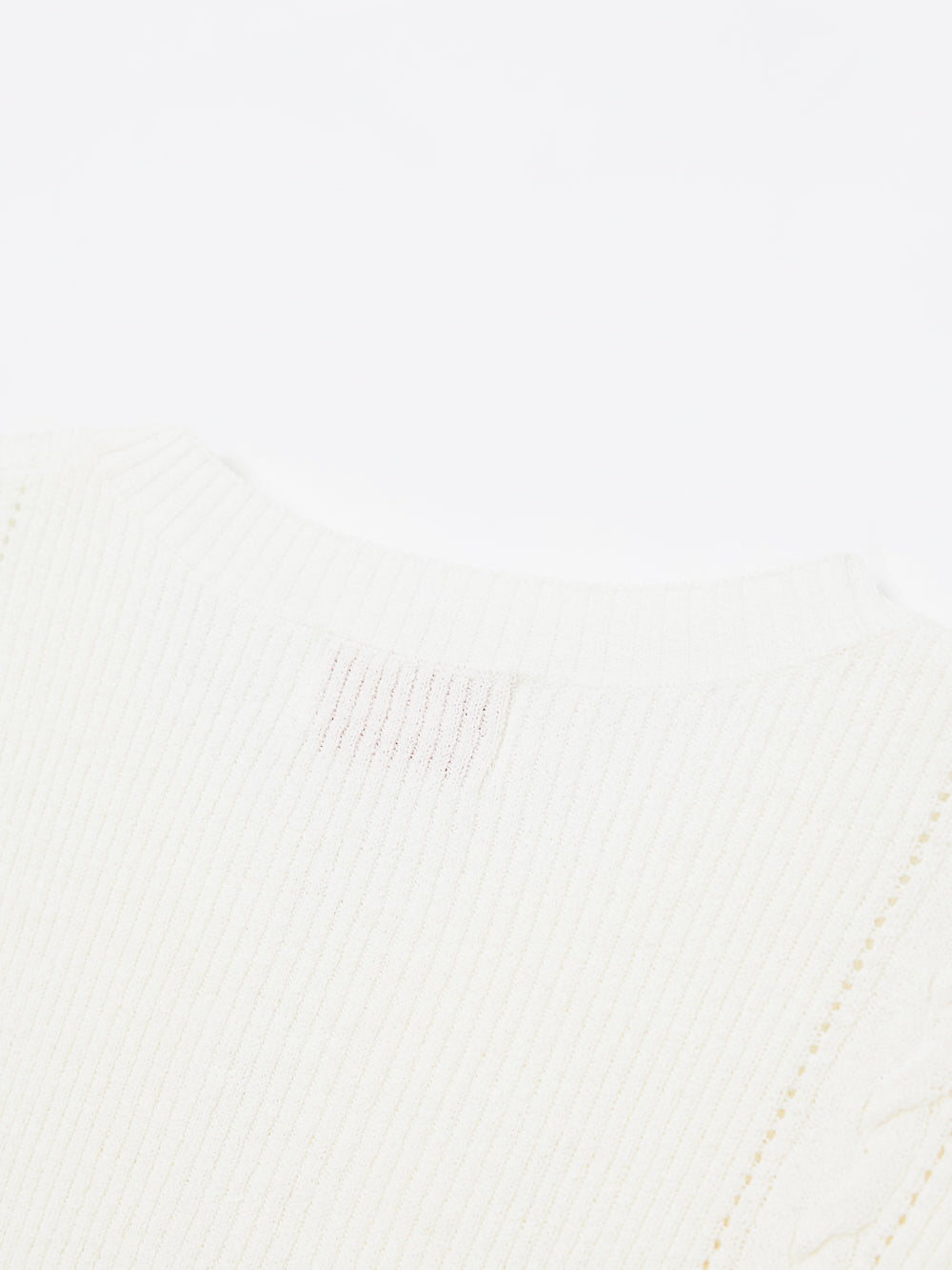 UTAA Ruffleレイヤーパンチングラインニット : Women's