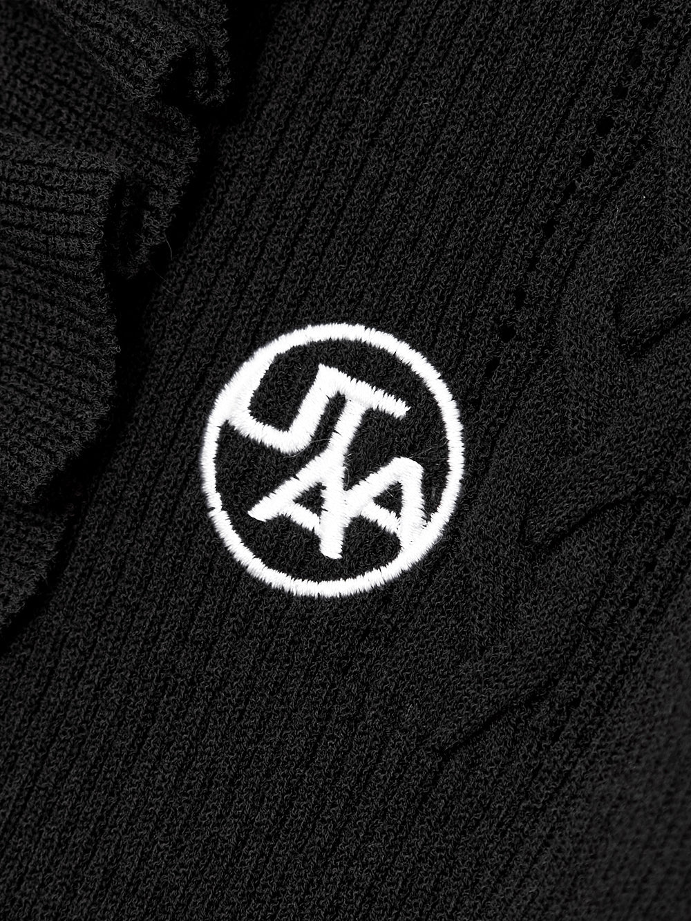 UTAA ラッフルレイヤーパンチングラインスリーブレスニット : Women's BK 13