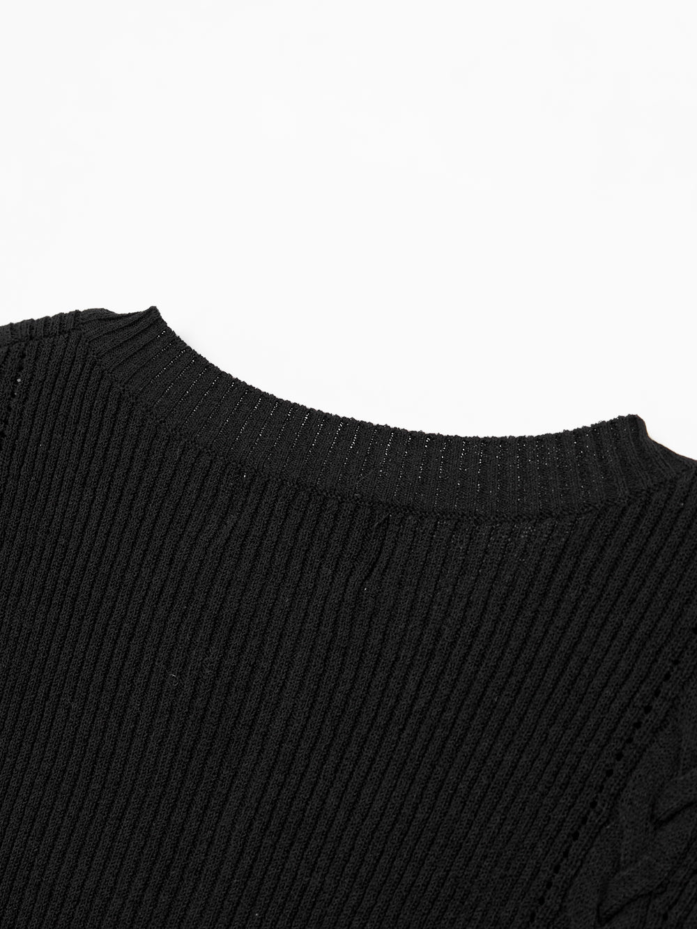 ラッフルレイヤーパンチングラインスリーブレスニット