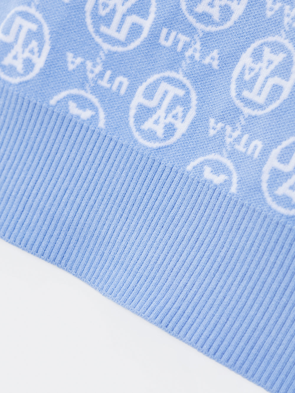 UTAA リンクチェーンシンボルカラーニットベスト スカイブルー : Women's