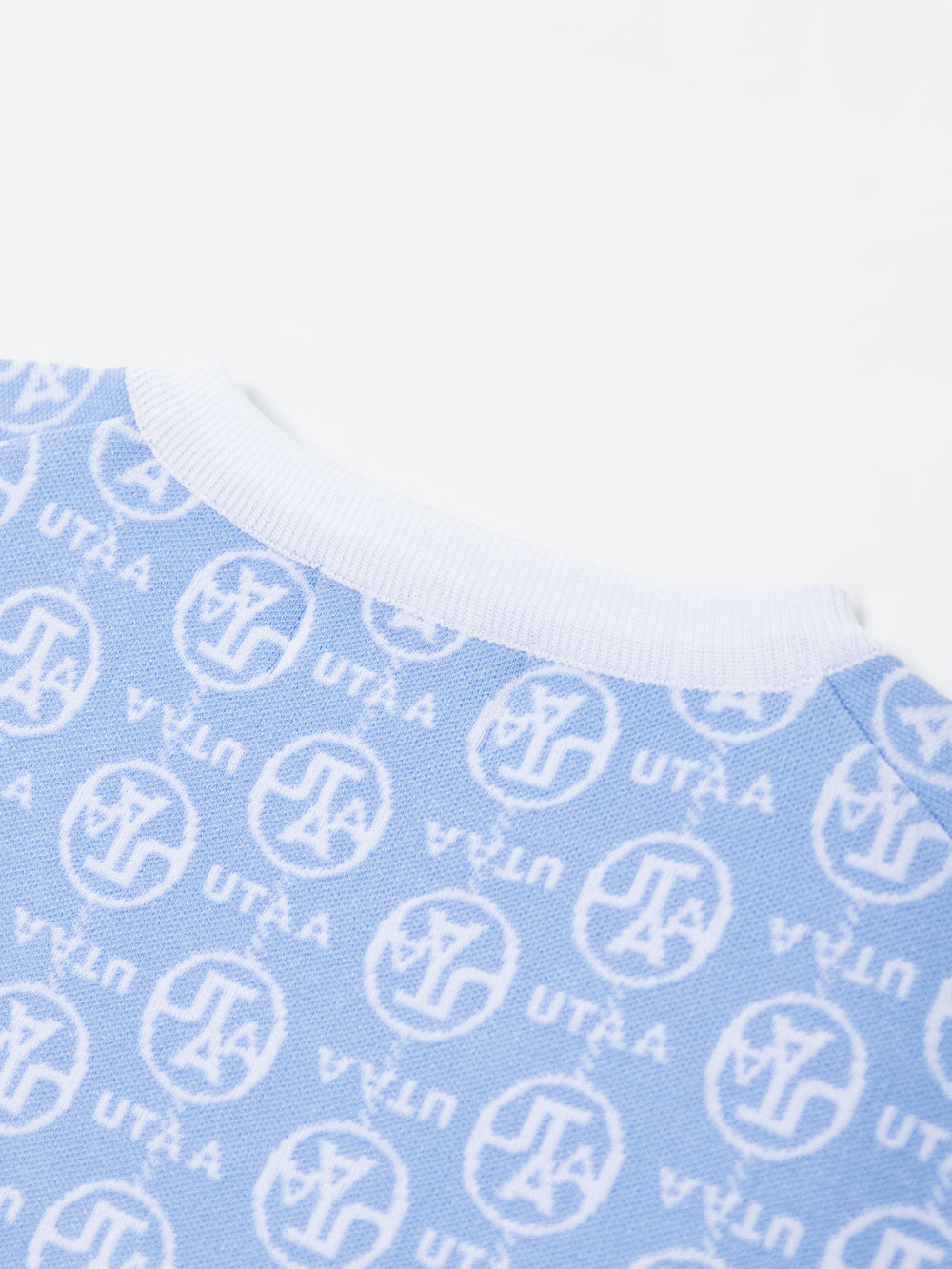 UTAA リンクチェーンシンボルカラーニットベスト スカイブルー : Women's