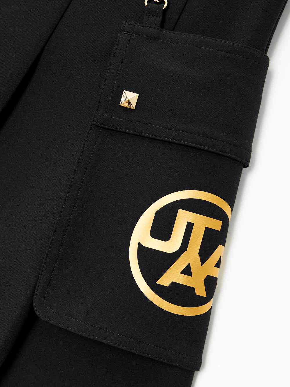 UTAA ゴールデンスタッドOutPocketプリーツスカート ブラック : Women's