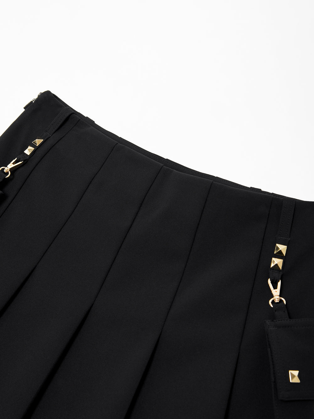 UTAA ゴールデンスタッドOutPocketプリーツスカート ブラック : Women's
