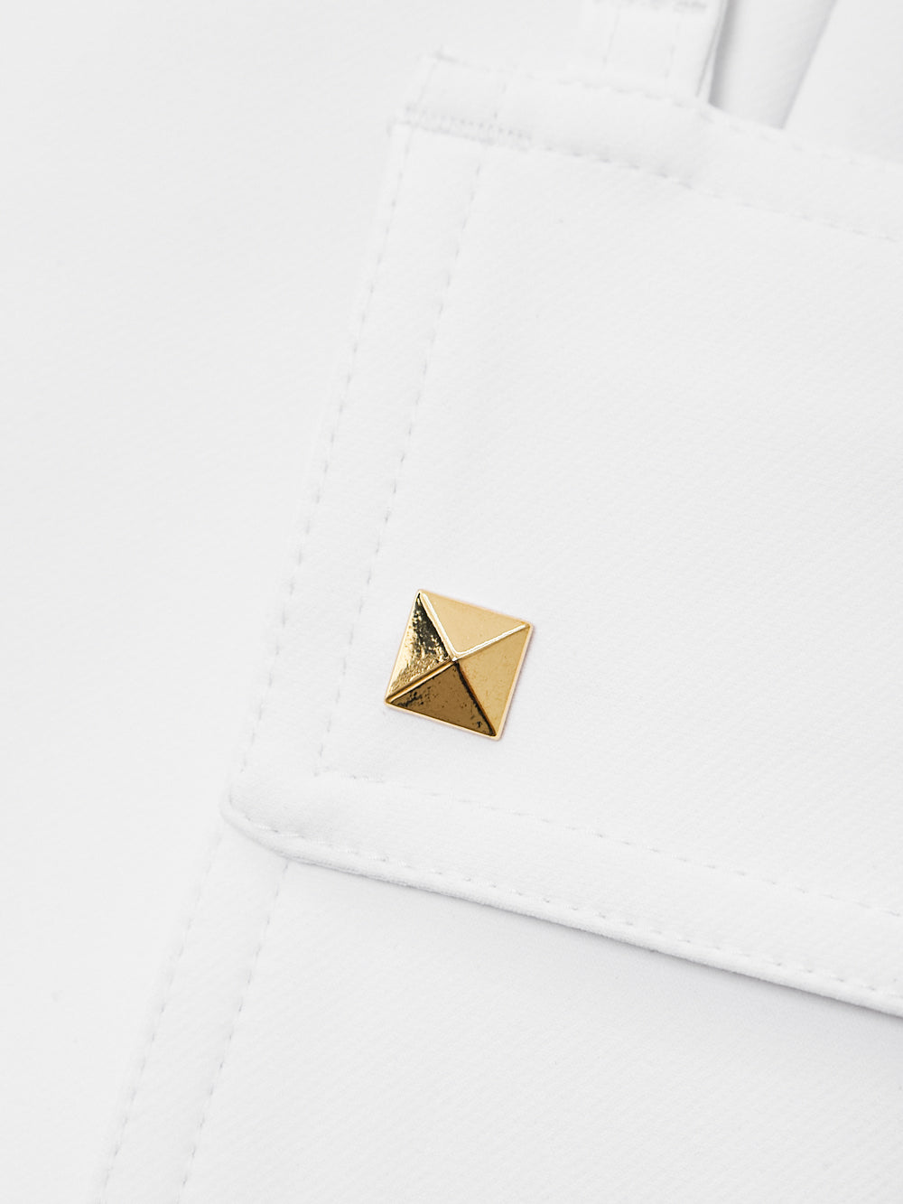 UTAA ゴールデンスタッドOutPocketプリーツスカート ホワイト : Women's