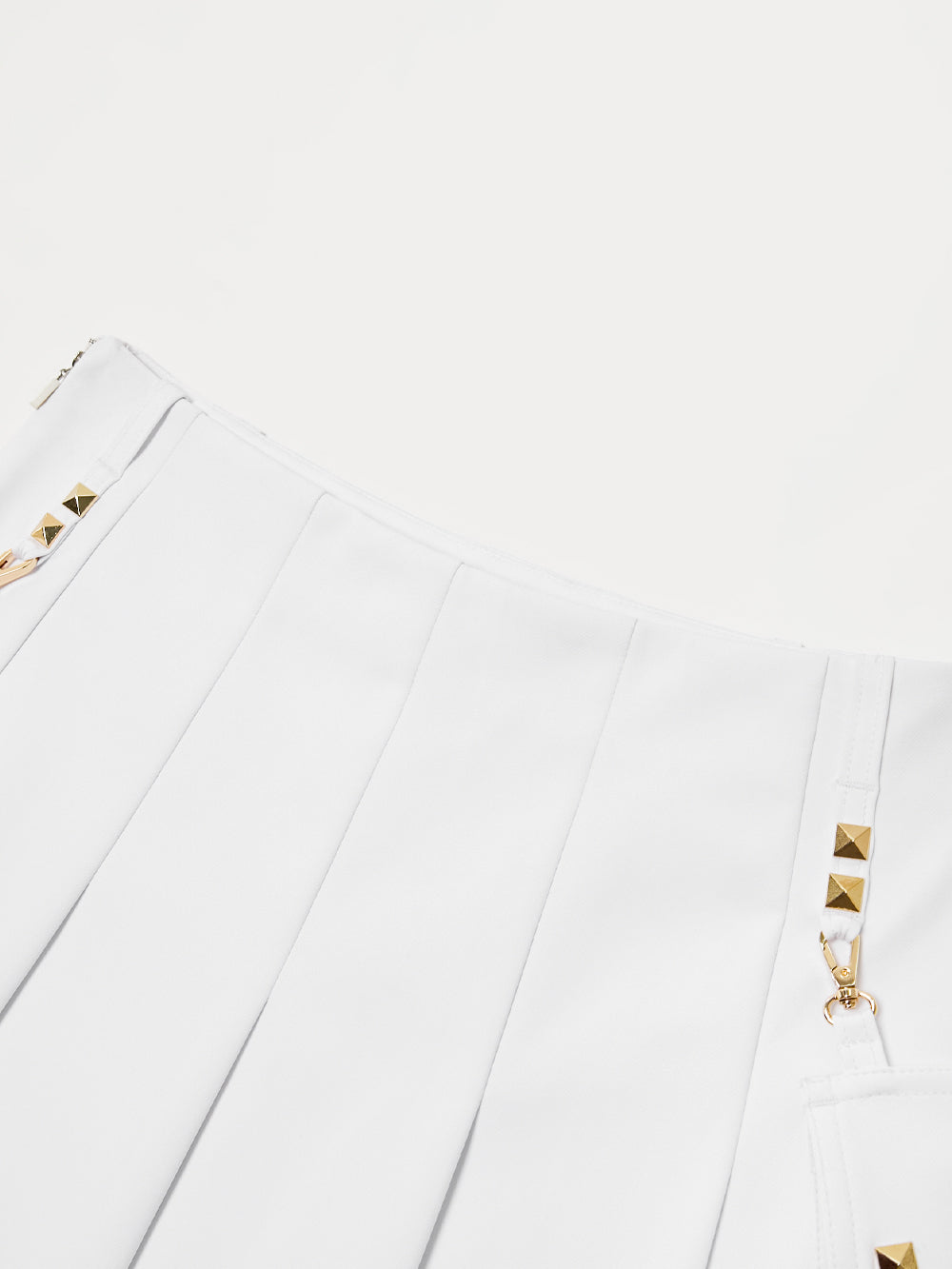 UTAA ゴールデンスタッドOutPocketプリーツスカート ホワイト : Women's