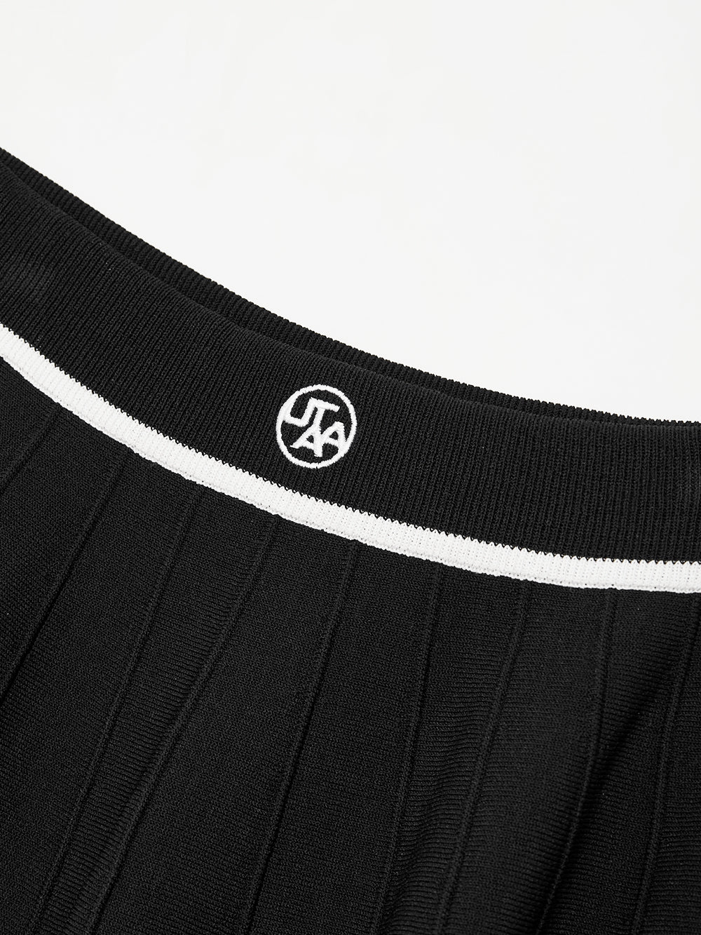 UTAA Peonyフローラルレースニットフレアスカート ブラック : Women's