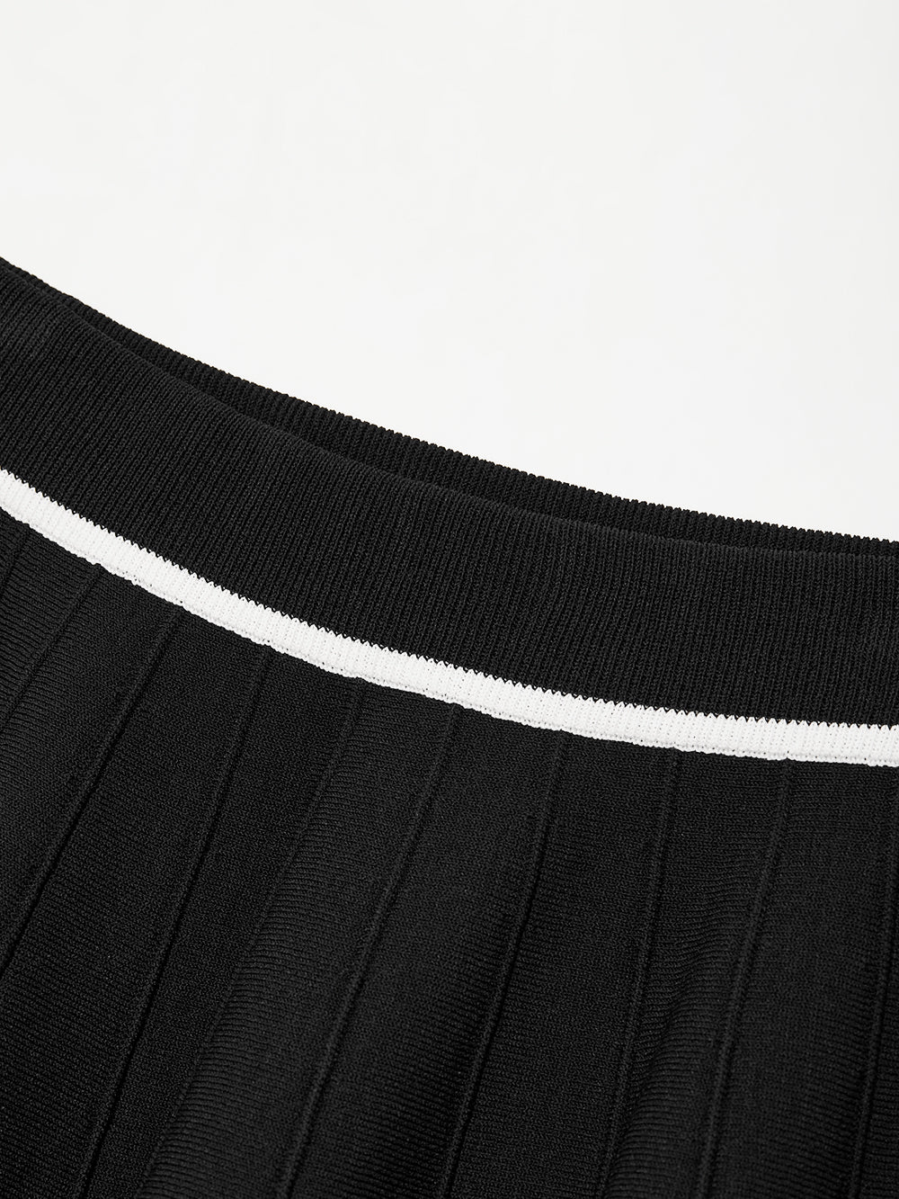UTAA Peonyフローラルレースニットフレアスカート ブラック : Women's