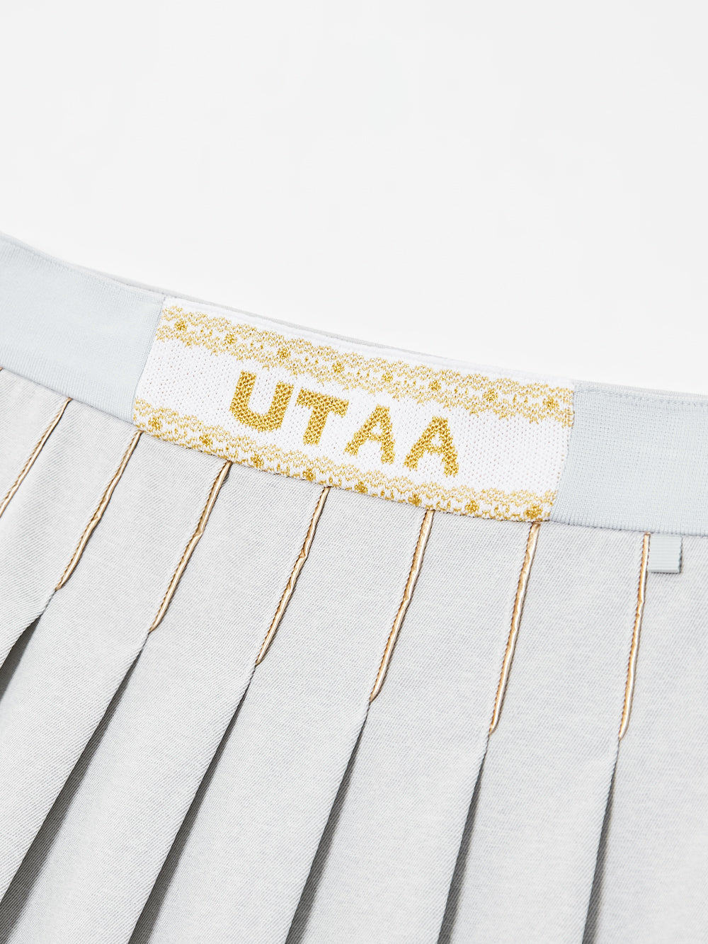 UTAA ギルトスローガンWashedデニムプリーツスカート : Women's