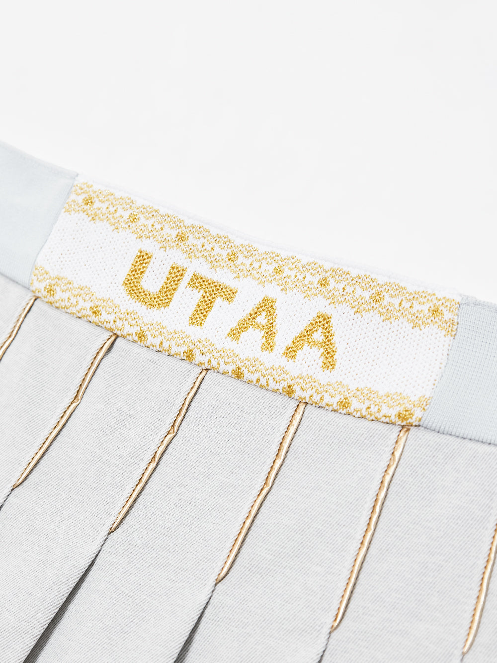 UTAA ギルトスローガンWashedデニムプリーツスカート : Women's