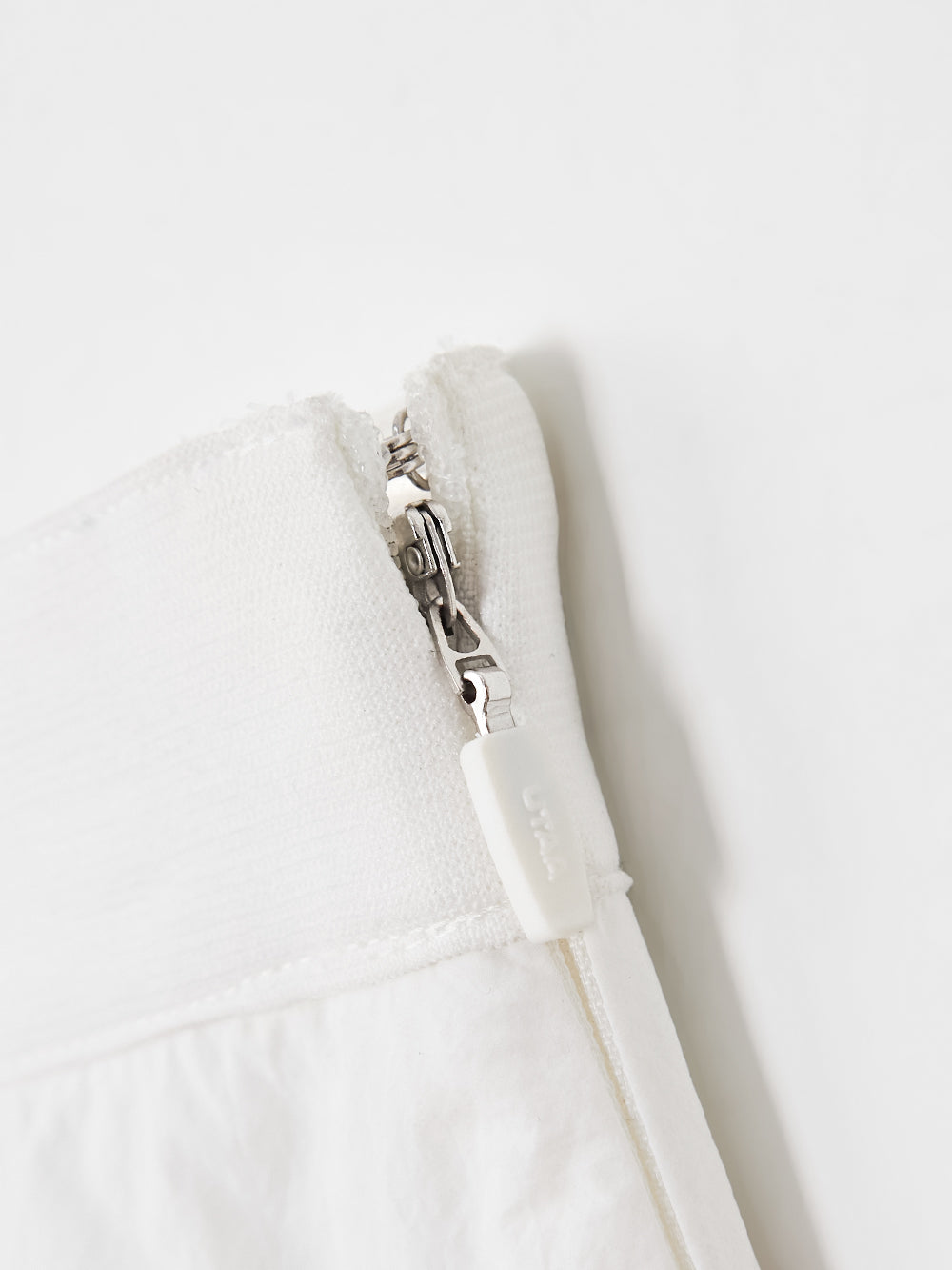 レタリングアウトポケットプリーツスカート