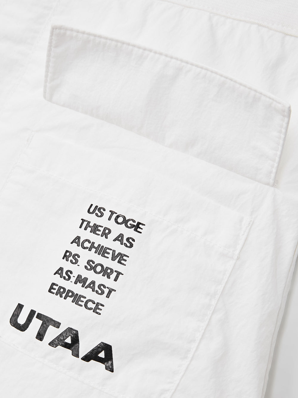 レタリングアウトポケットプリーツスカート