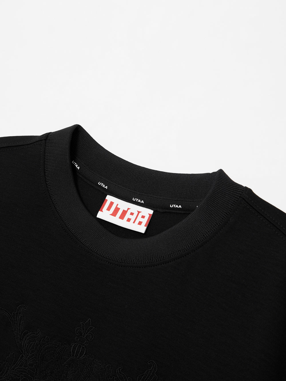 UTAA アウトラインLandscapeベーシックTシャツ ブラック : Women's