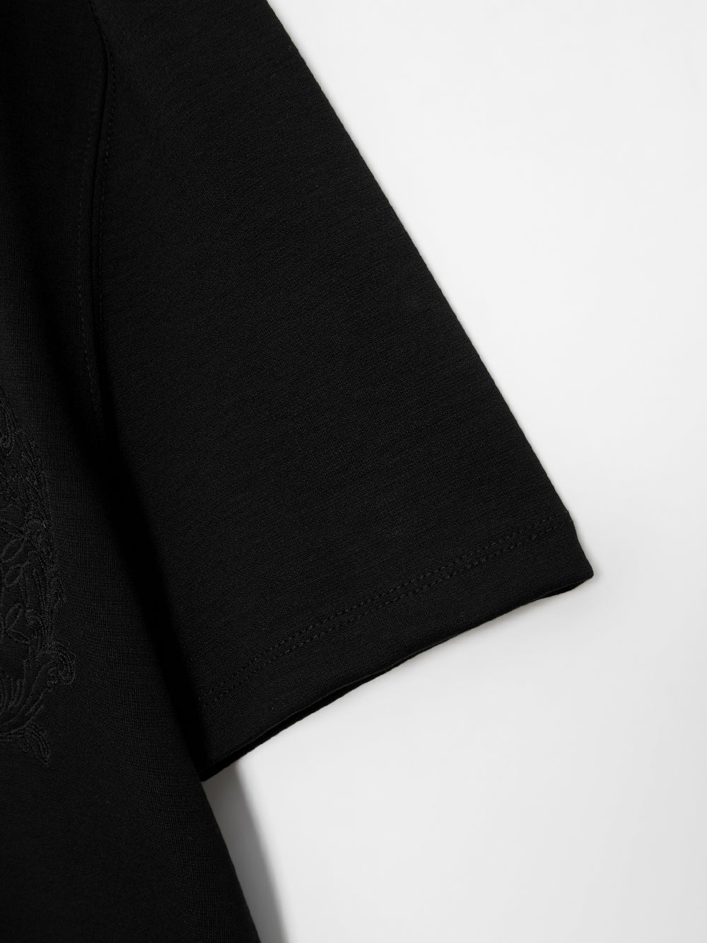 UTAA アウトラインLandscapeベーシックTシャツ ブラック : Women's