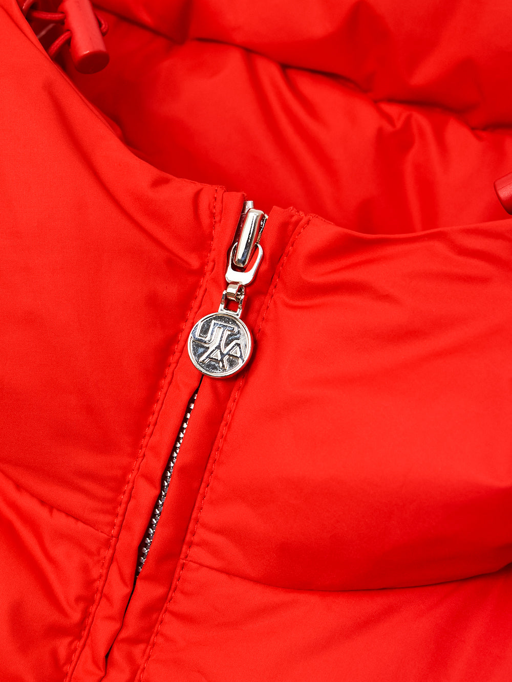 UTAA ブロックロゴHoodハーフZip-upダウンベスト レッド : Women's