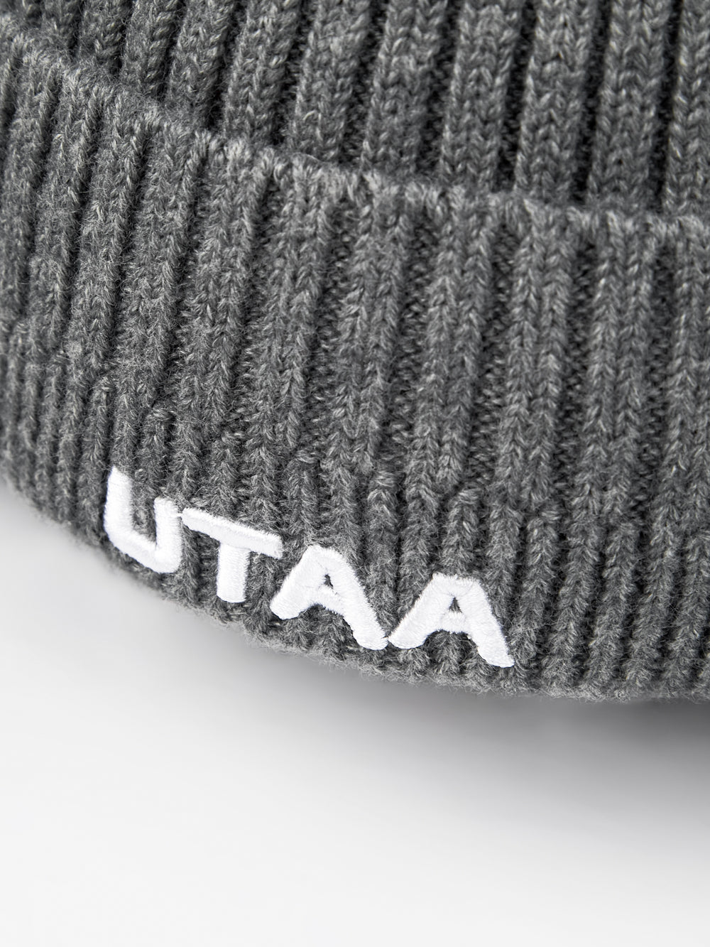 UTAA EmbelmEarflapニットビーニー メランジグレー : Women's