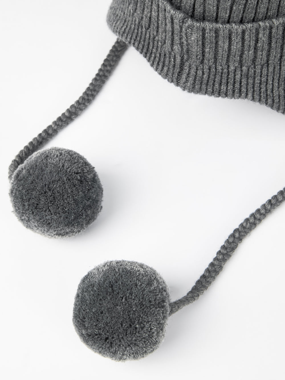 UTAA EmbelmEarflapニットビーニー メランジグレー : Women's