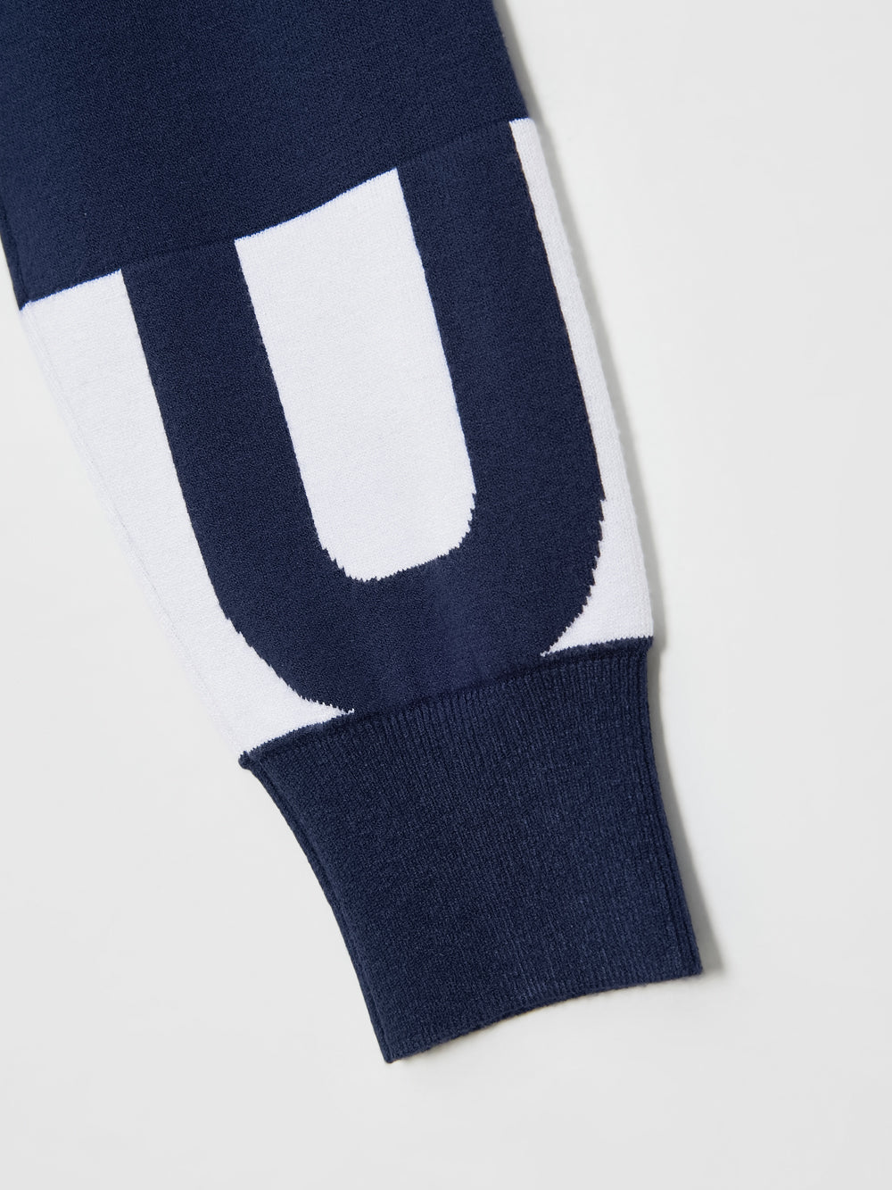 UTAA Signalブロックロゴニットプルオーバー ネイビー : Men's