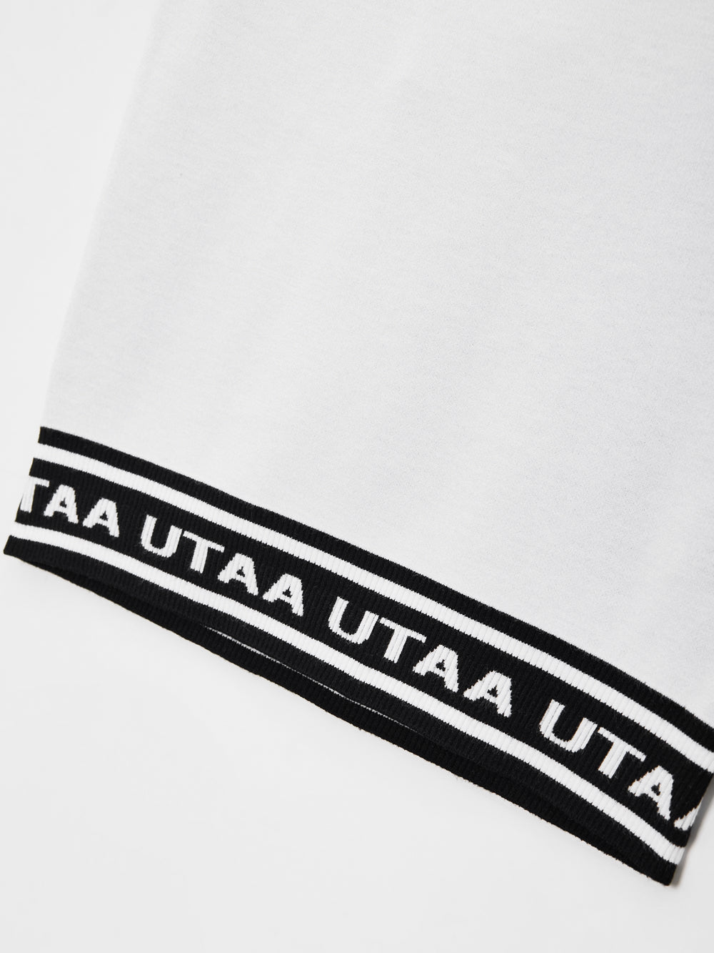 モノスローガンテープVネックニットベスト:メンズ