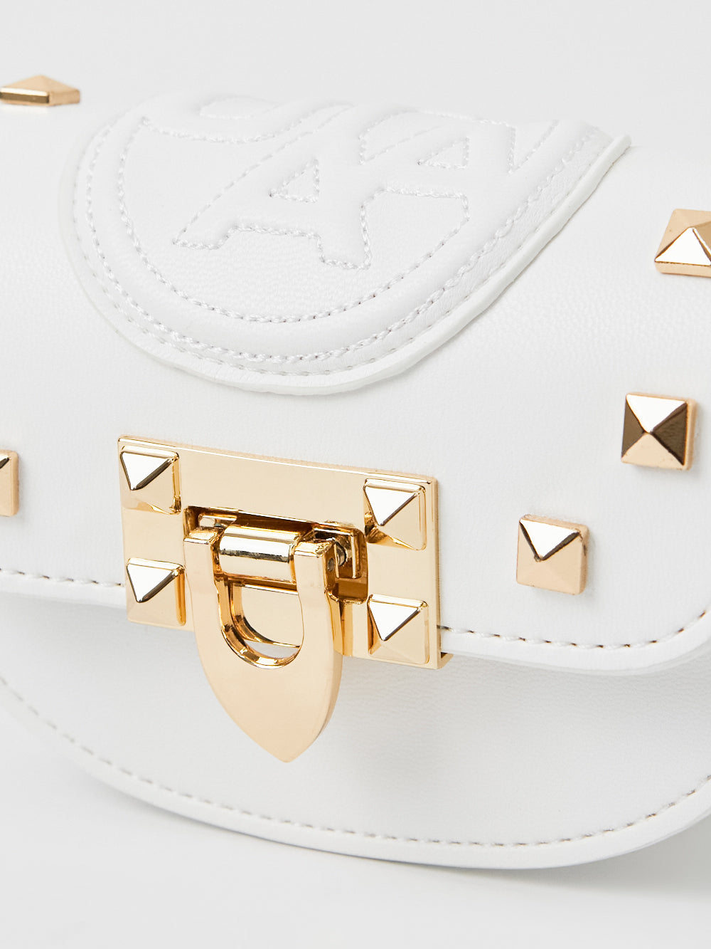 UTAA ゴールデンスタッドフラッシュベルトバッグ ホワイト : Women's