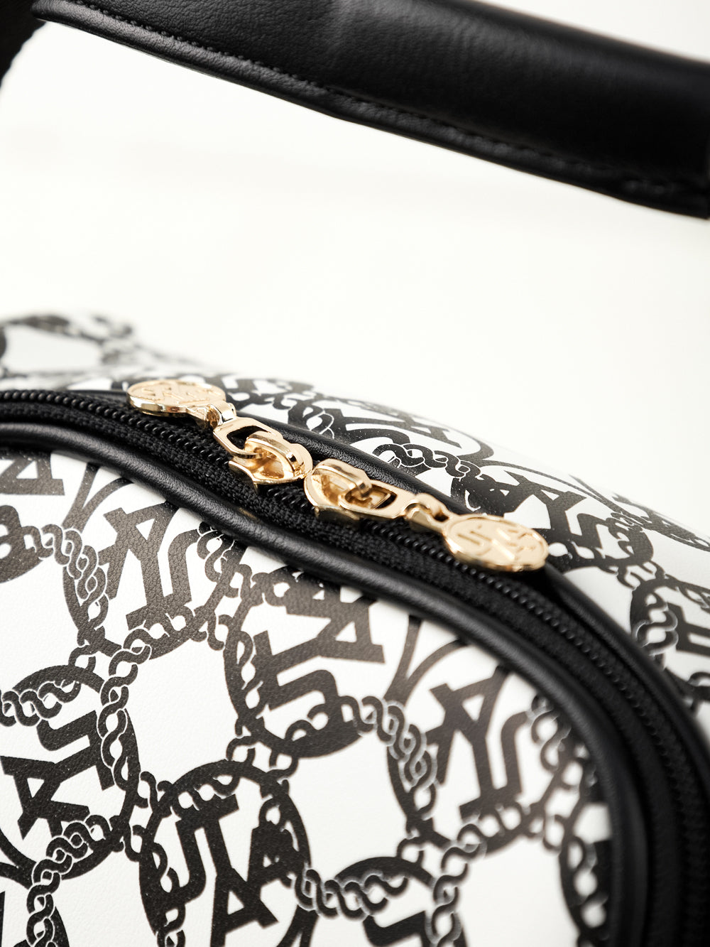 UTAA ChainmailNeonシューズバッグ ホワイト : Women's