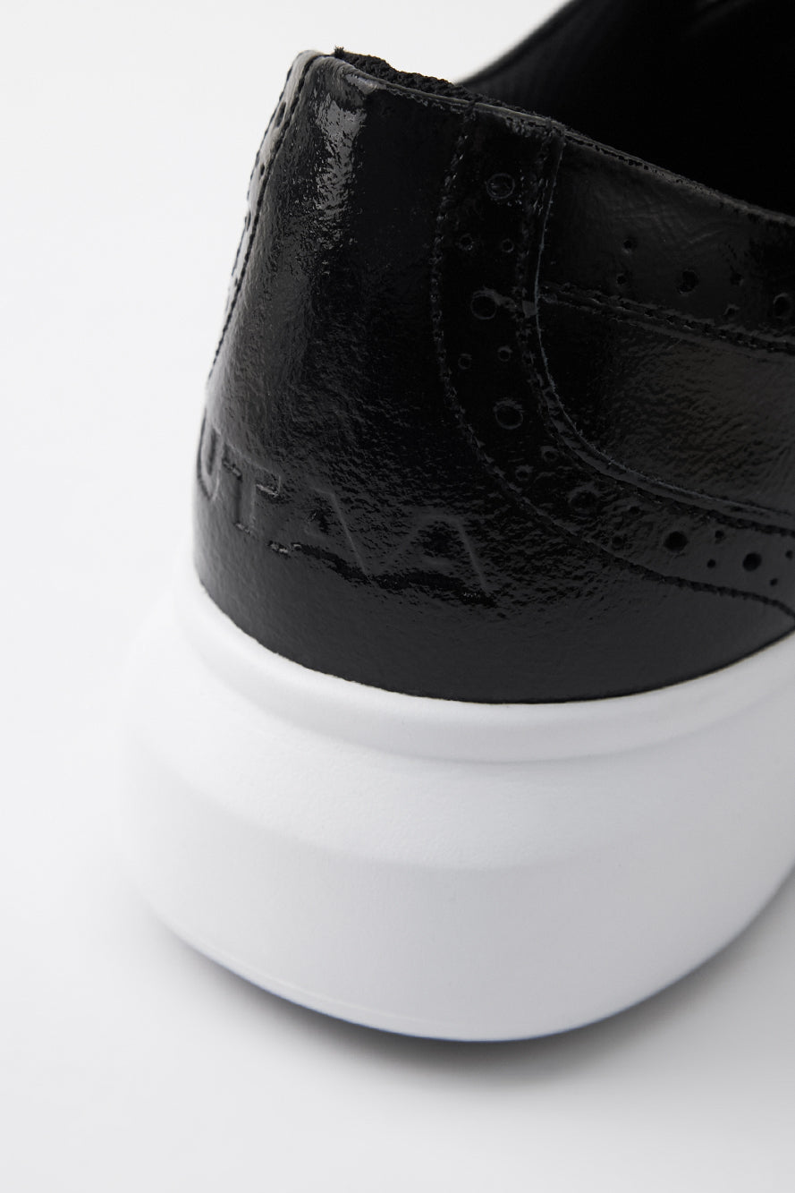 エナメルパンチングパンサーダービーキルティスニーカー:レディース