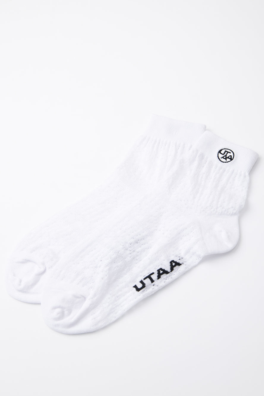 UTAA パンチングパターンルーズソックス ホワイト : Women's