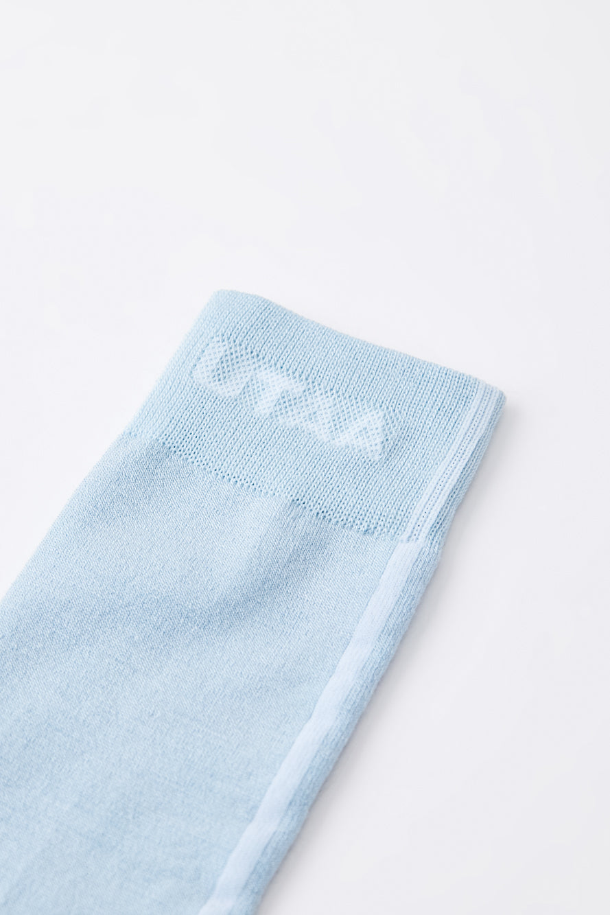 UTAA MutedShadeカラーラインオーバーKneeソックス : Women's
