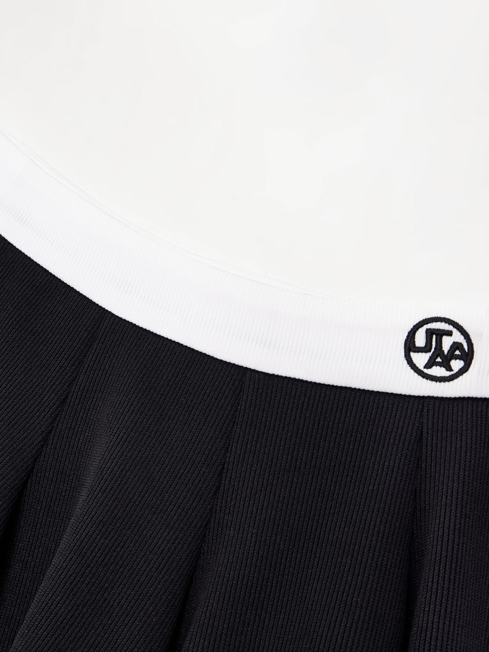 リリー パンチング レース シンボル フレア スカート