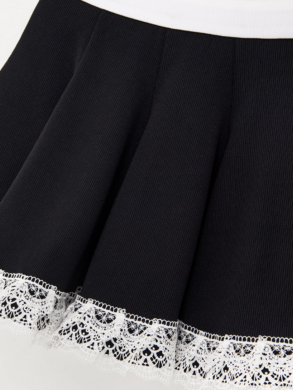 リリー パンチング レース シンボル フレア スカート