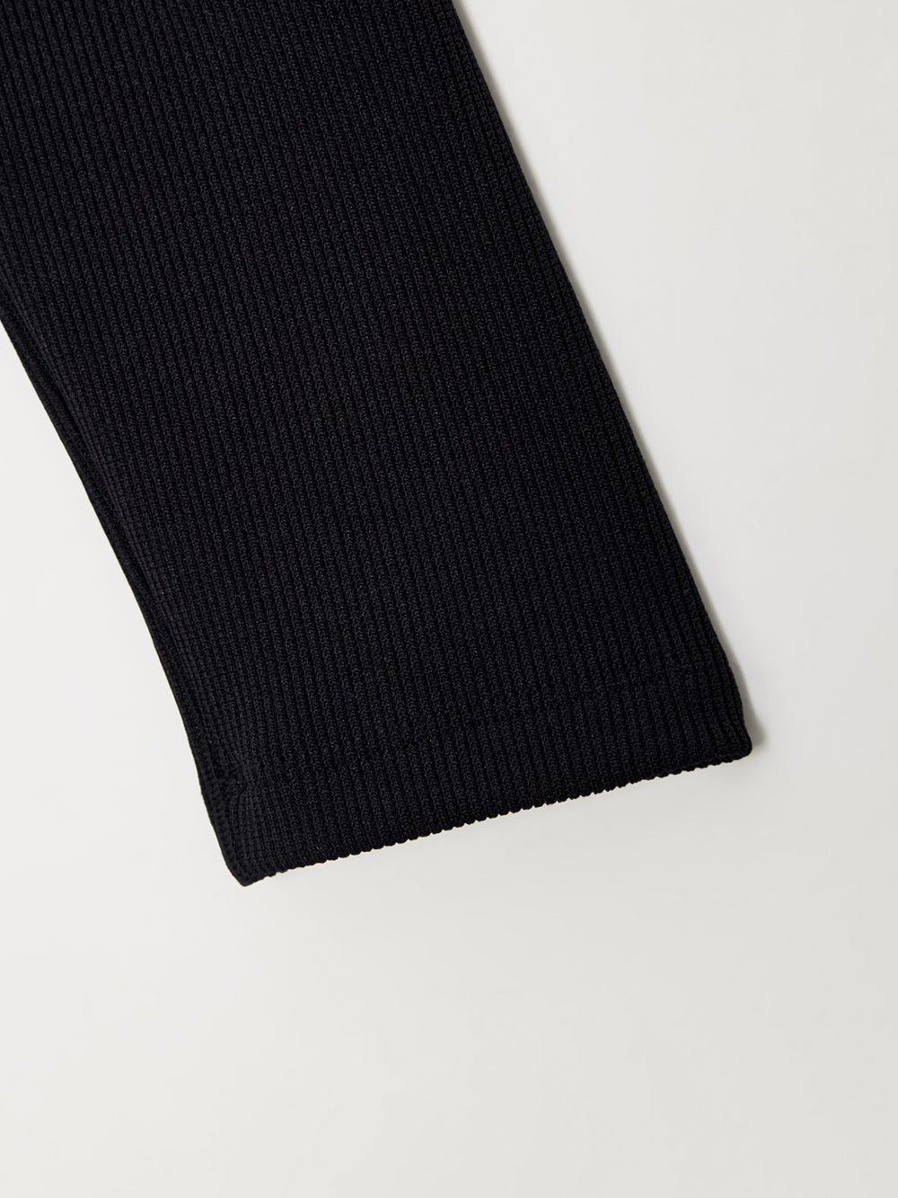 リリー パンチング レース ストリング ライン PK スリーブ