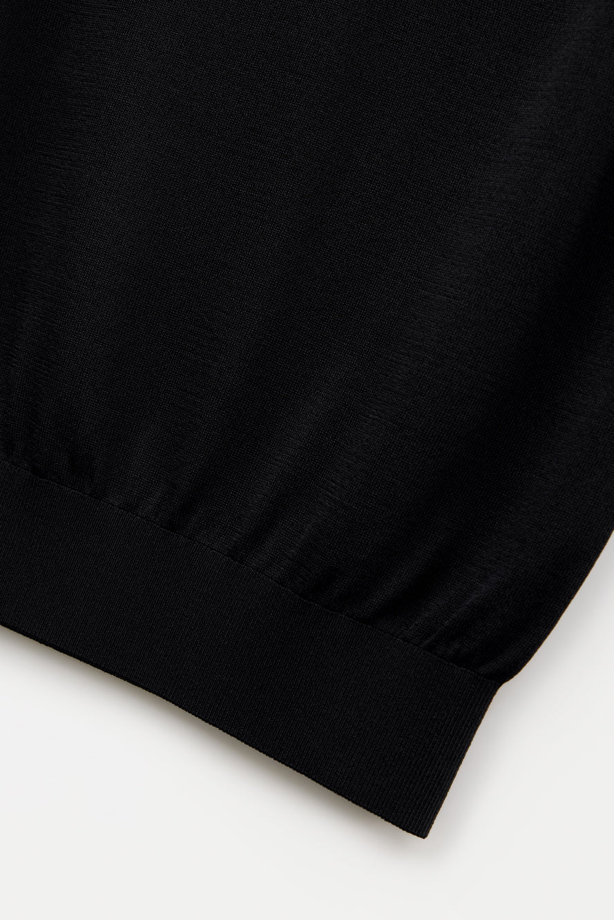 UTAA LaurelシンボルエンブレムPKスリーブレスニット ブラック : Women's