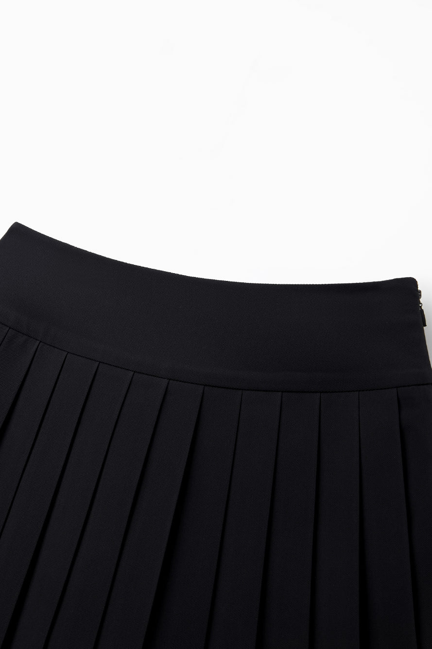 UTAA シリアルロゴショートプリーツスカート ブラック : Women's