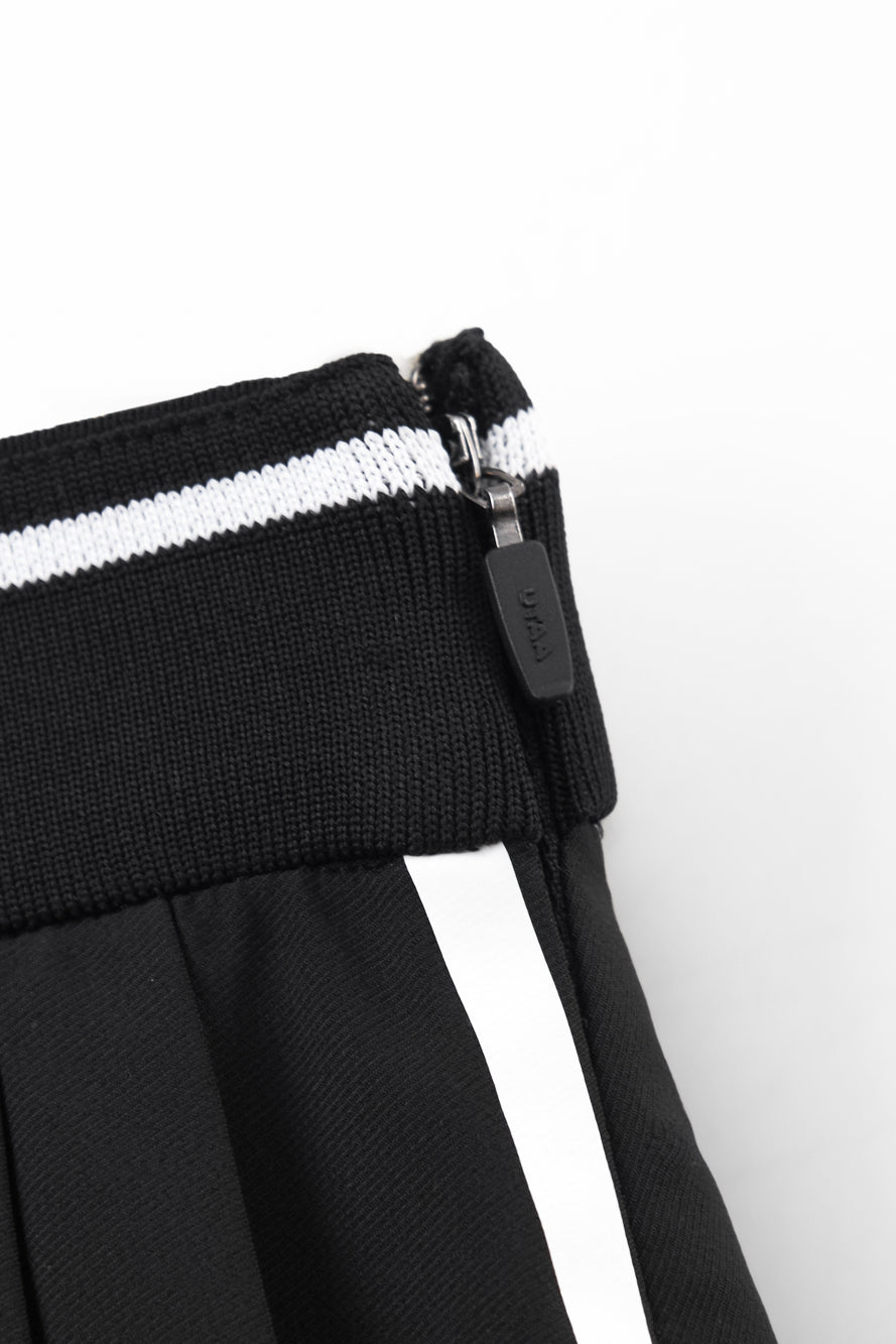 UTAA ペタラインモノプリーツスカート ブラック : Women's