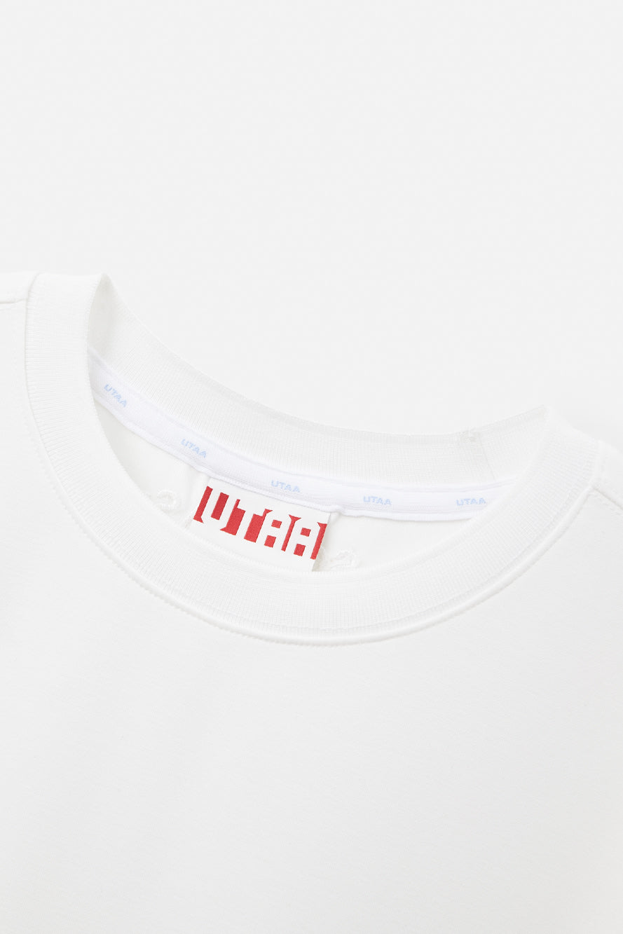 UTAA タイポカラーロゴベーシックTシャツ ホワイト:メンズ