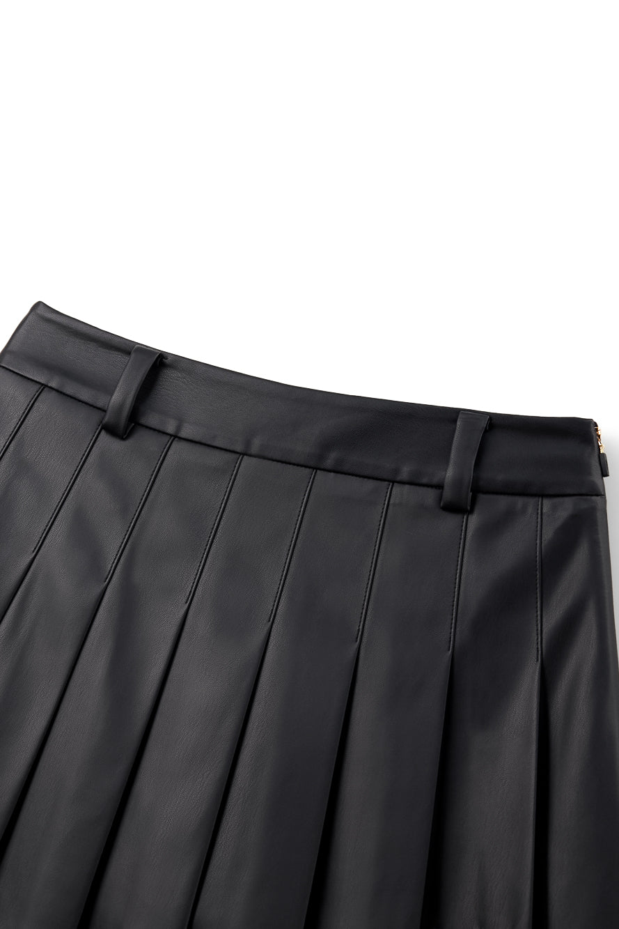 UTAA ベリルクラシカルレザープリーツスカート ブラック : Women's