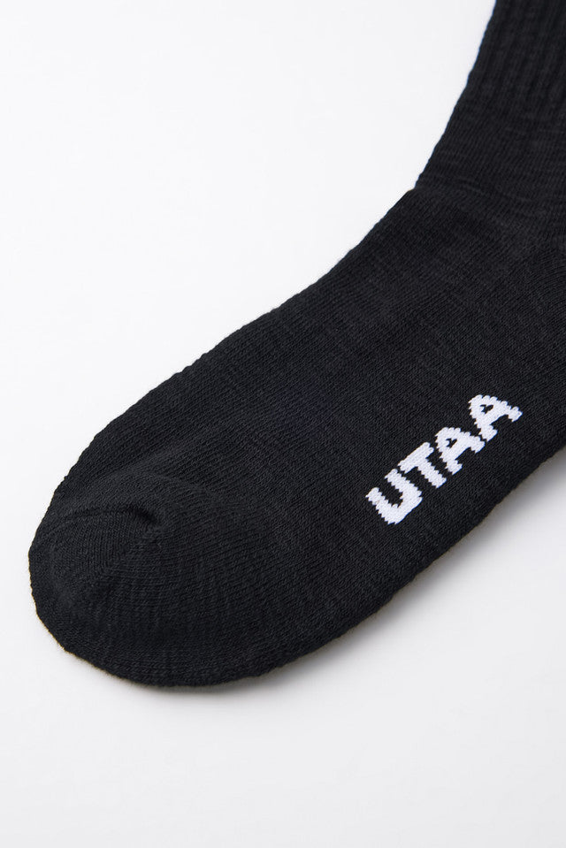 UTAA トリプルストライプエンブレムニーソックス ブラック：レディース