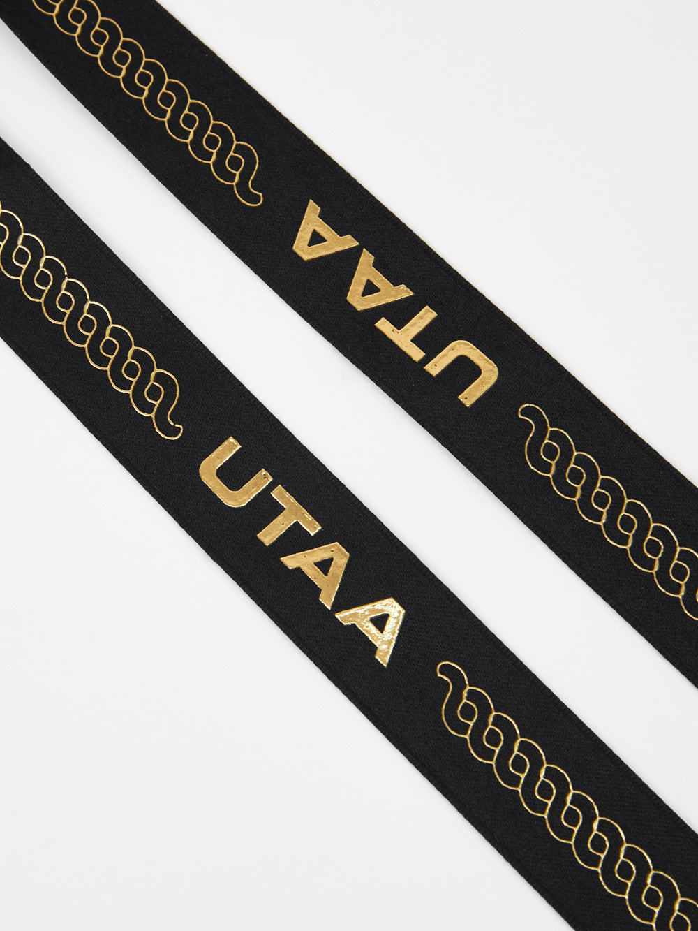 UTAA ロイヤルギルトトパーズリボンサンバイザー ブラック : Women's
