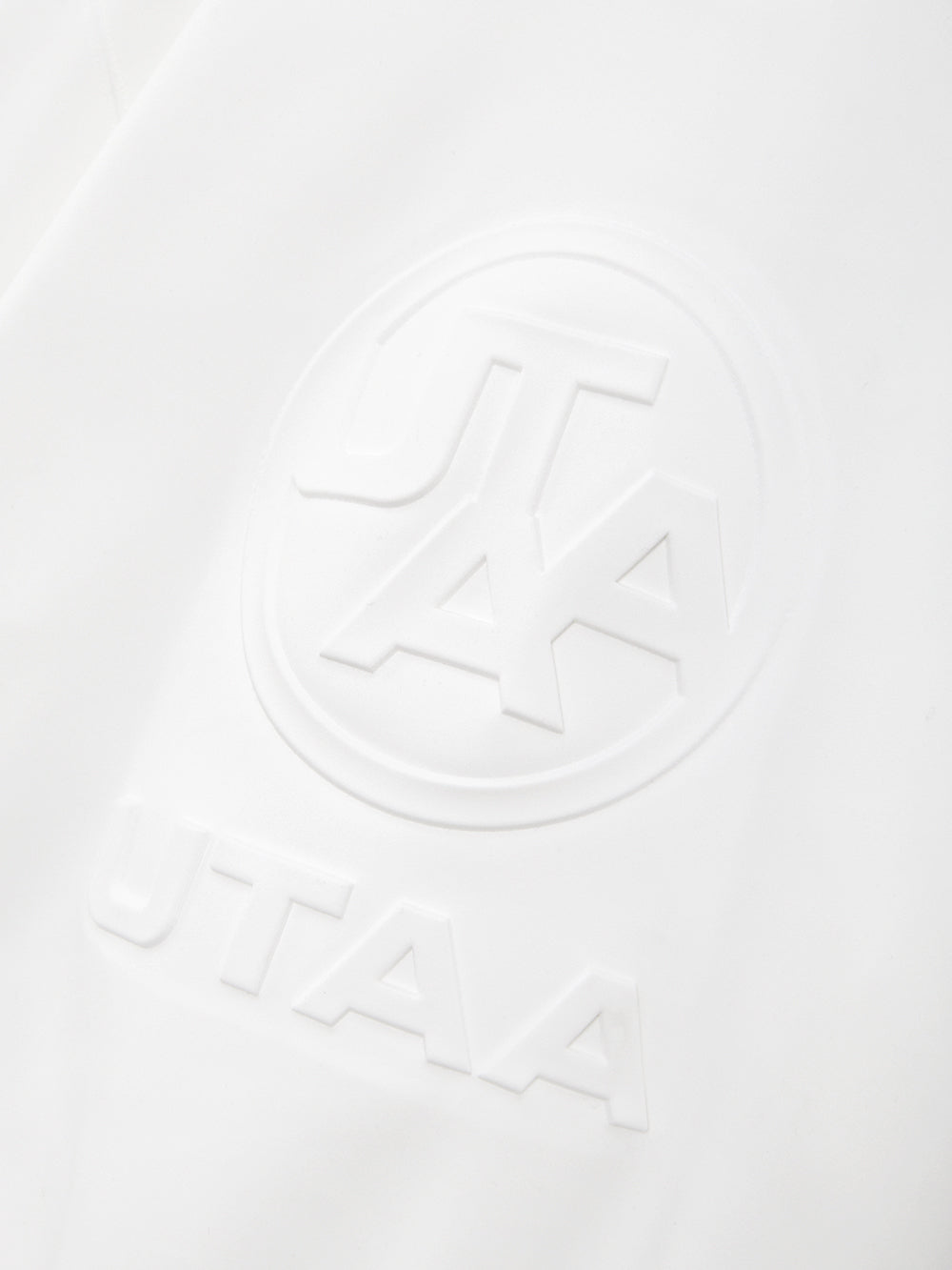 UTAA コンツアーシンボルエンボスMTM ホワイト：レディース