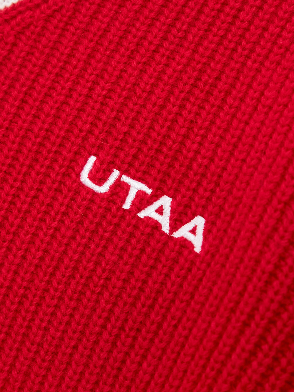 UTAA クルーシャルポケットVネックカシミヤニットプルオーバー レッド：レディース