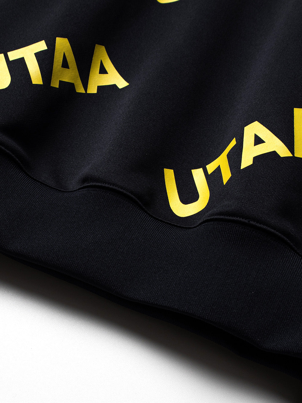 UTAA ロゴウェーブスウェットシャツ (男性用)
