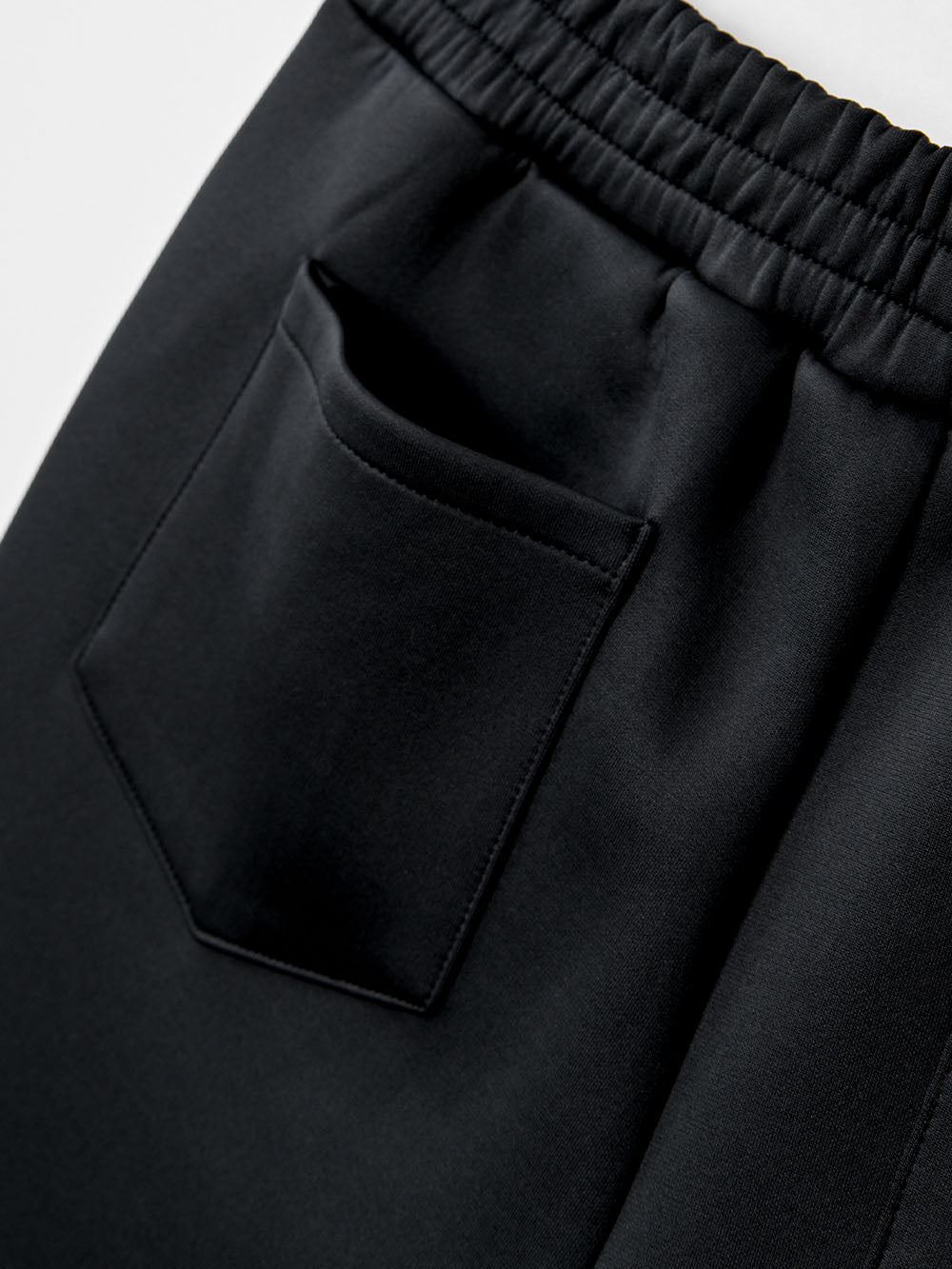 UTAA シンボルネオプレンベーシックジョガーパンツ ブラック : Women's