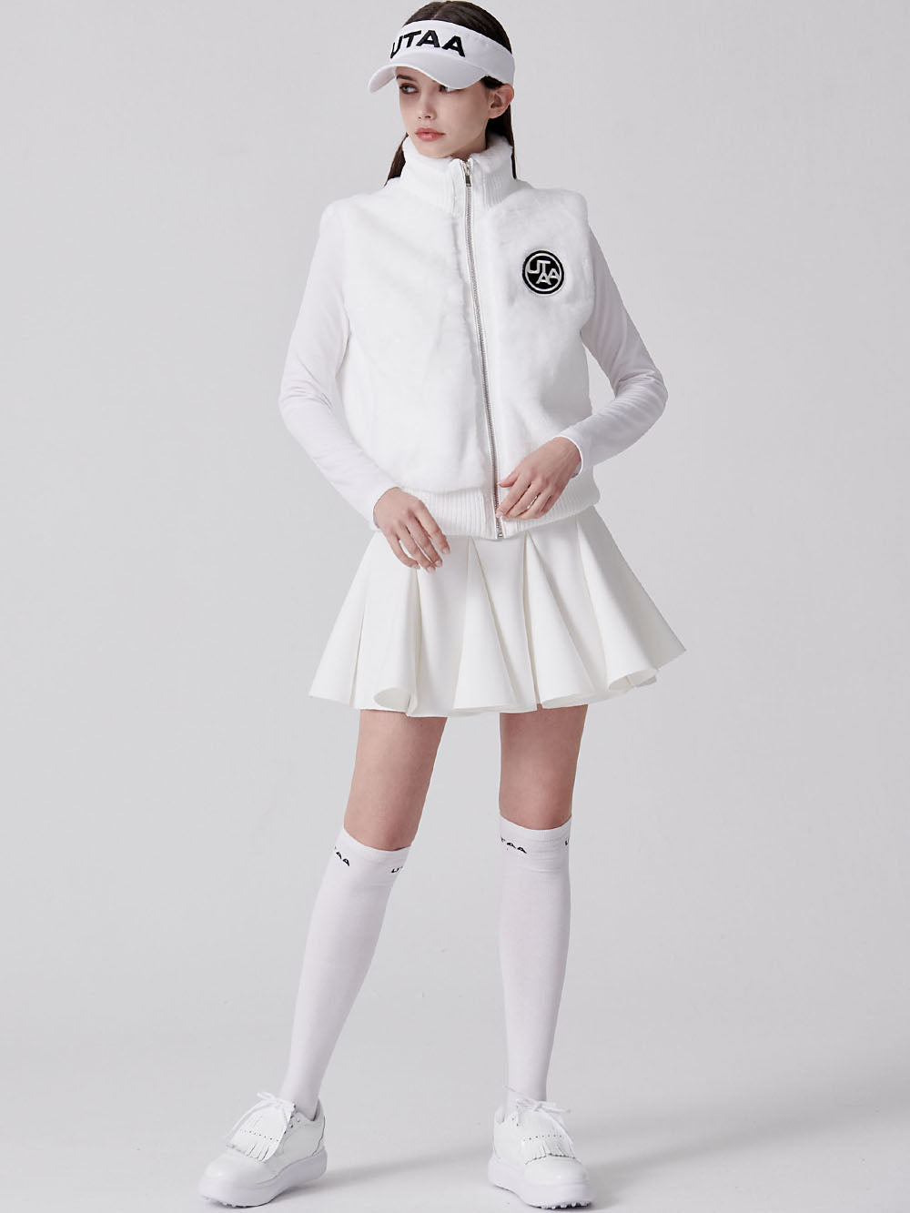 UTAA スクエアロゴファーハイネックベスト : Women's