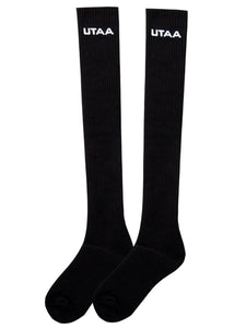 UTAA SimpleロゴKneeソックス ブラック : Women's