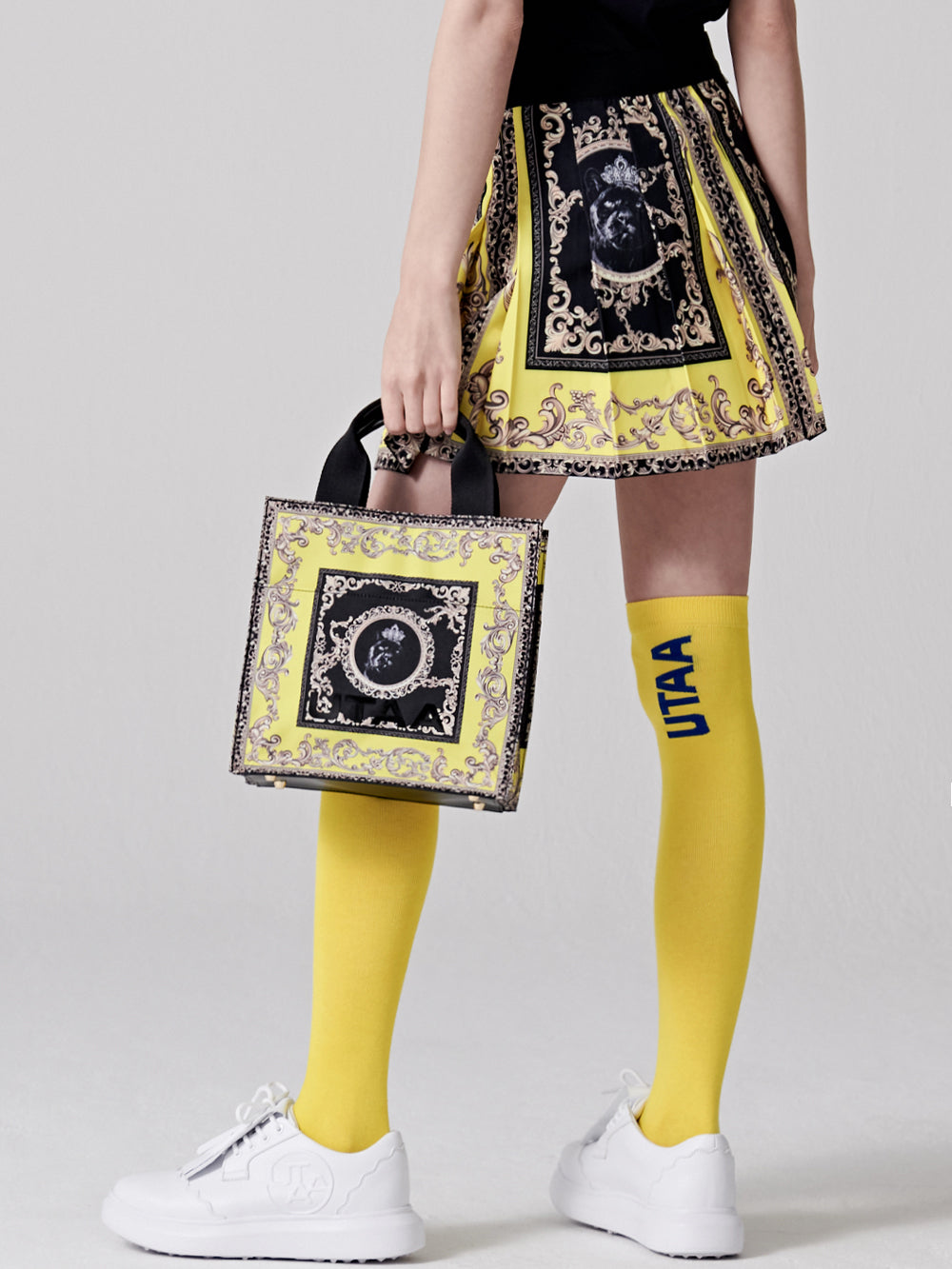 UTAA ロゴKneeソックス イエロー : Women's