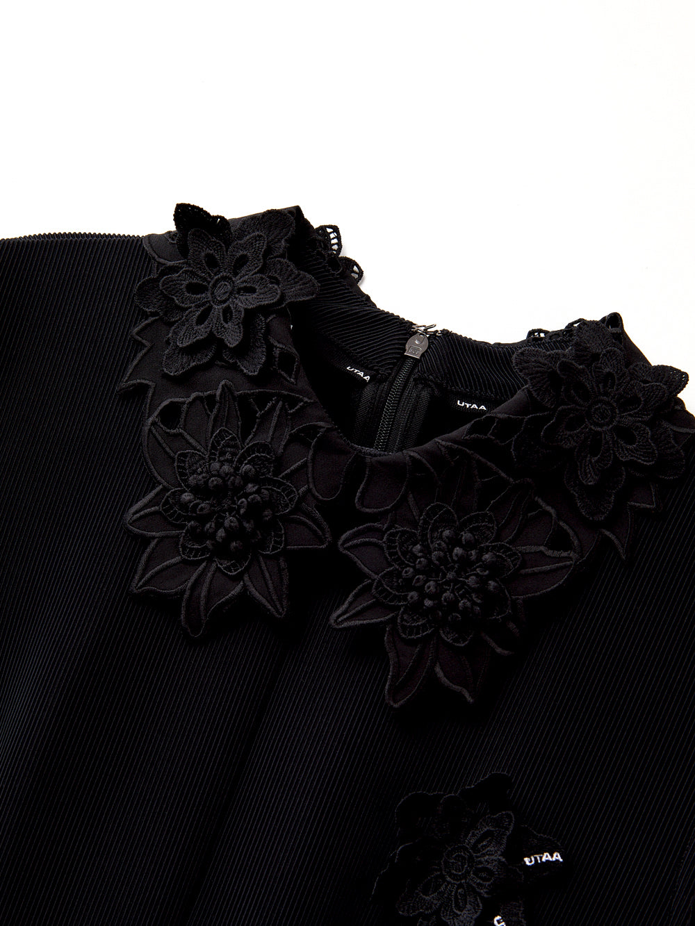 UTAA フラワーレーススリーブレス : Women's