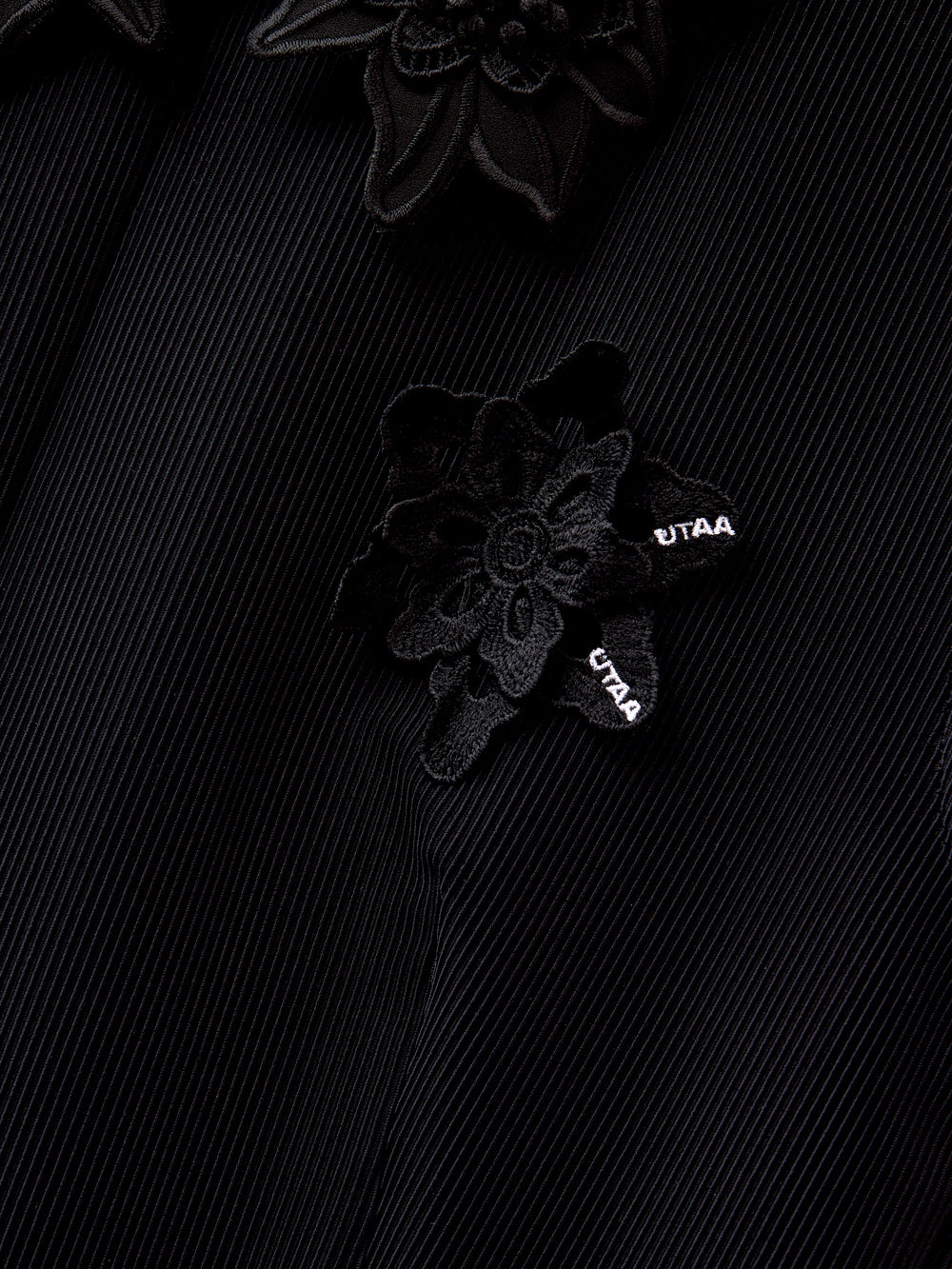 UTAA フラワーレーススリーブレス : Women's